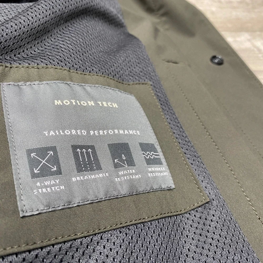 Banana Republic Motion Tech Mac Jacket Mens L Dark Pine Green Water Resistant
